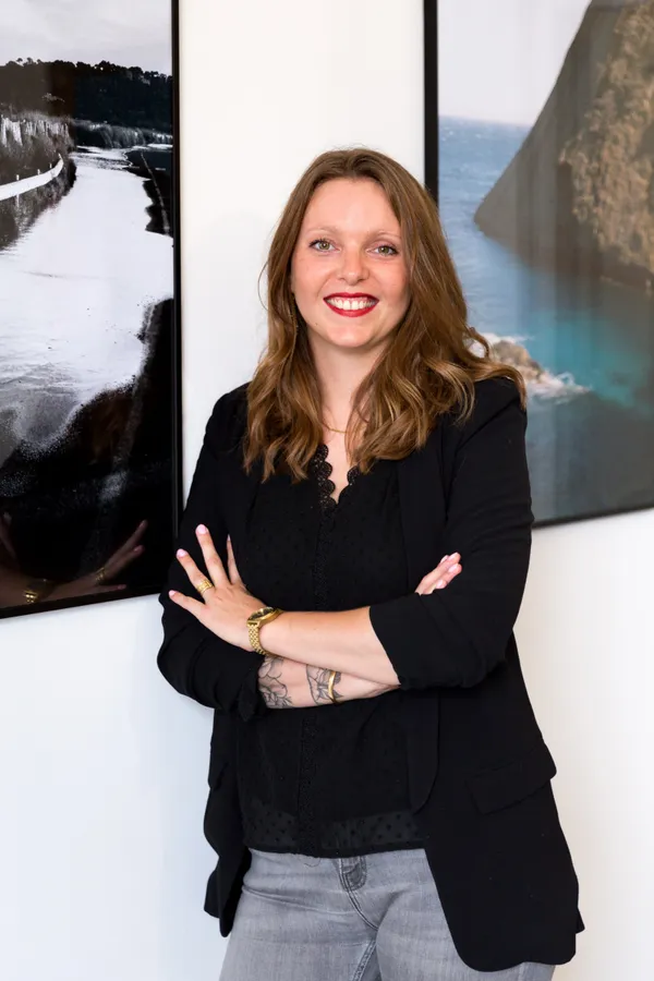 Portrait de Flora Leicarrague, architecte d’intérieur certifiée CFAI